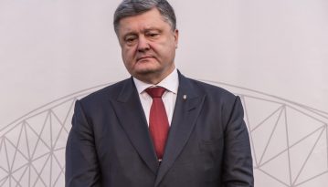У Порошенка хочуть аналізу волосся Зеленського: наркотики зберігаються 90 днів