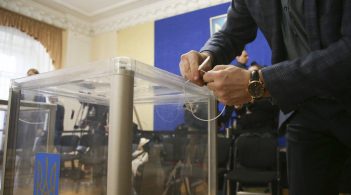 Кількість спостерігачів на дільницях вкрай мала – Комітет виборців України