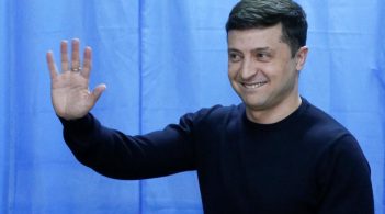 Зеленський покликав Тимошенко ведучою на дебати і відмовився здавати аналізи у «Олімпійському»