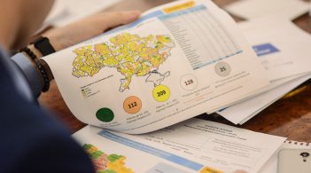 П’ятирічка децентралізації: реформу гальмують чиновники, латифундисти й літні громадяни