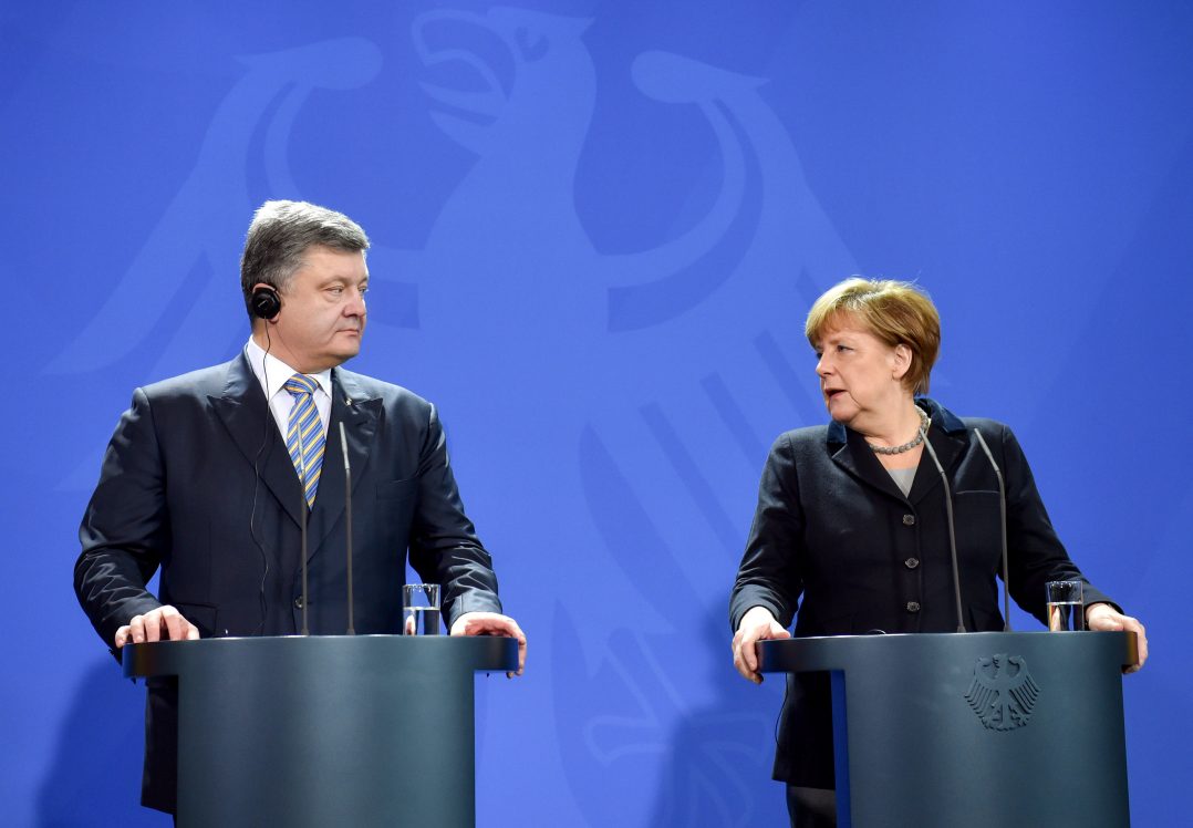 Poroshenko and Merkel offered the date of the beginning of the "Easter armistice"