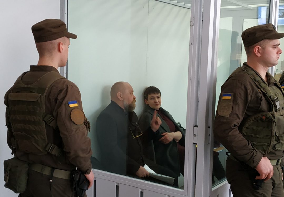 Савченко і Рубана випустили з-під варти у залі суду | Громадське
