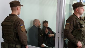 Савченко і Рубана випустили з-під варти у залі суду | Громадське