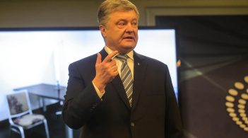 Президент виконав обіцянку і здає аналізи