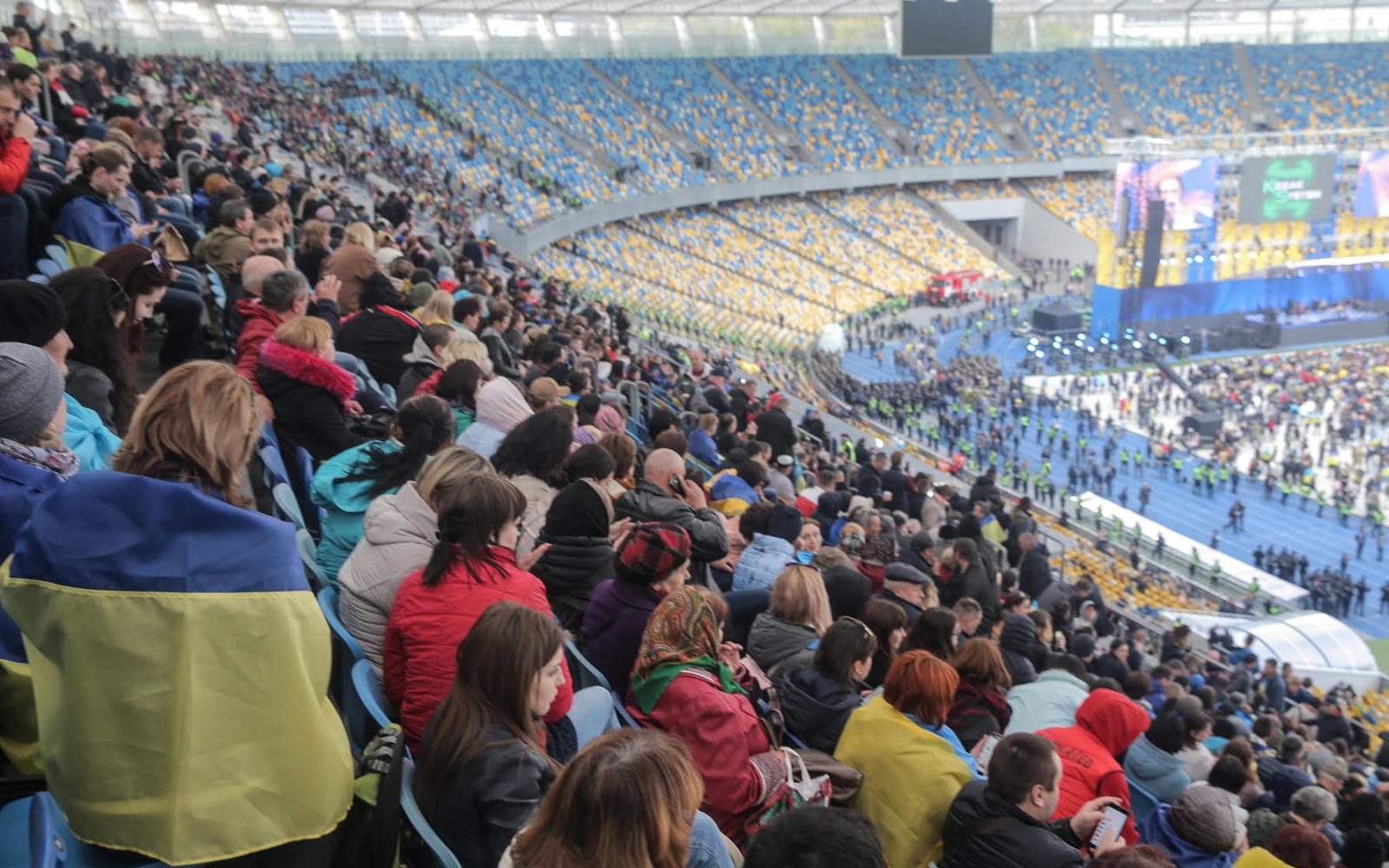 На «Олімпійському» почалися дебати Порошенка та Зеленського: ведемо текстову трансляцію