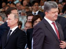 Poroshenko's headquarters is published on the boards and in the newspapers of Putin, not Zelensky