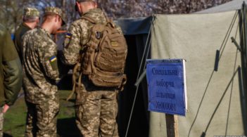 Poroshenko scrapes a win at military polling stations in Donbas
