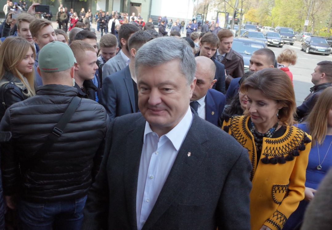 Петро Порошенко проголосував на виборах та звернувся до українців