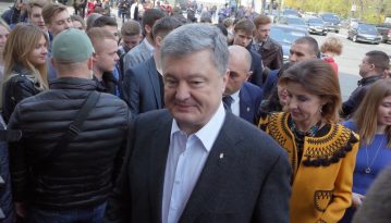 Петро Порошенко проголосував на виборах та звернувся до українців