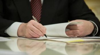 Оприлюднено указ про звільнення заступника голови Служби зовнішньої розвідки Семочка