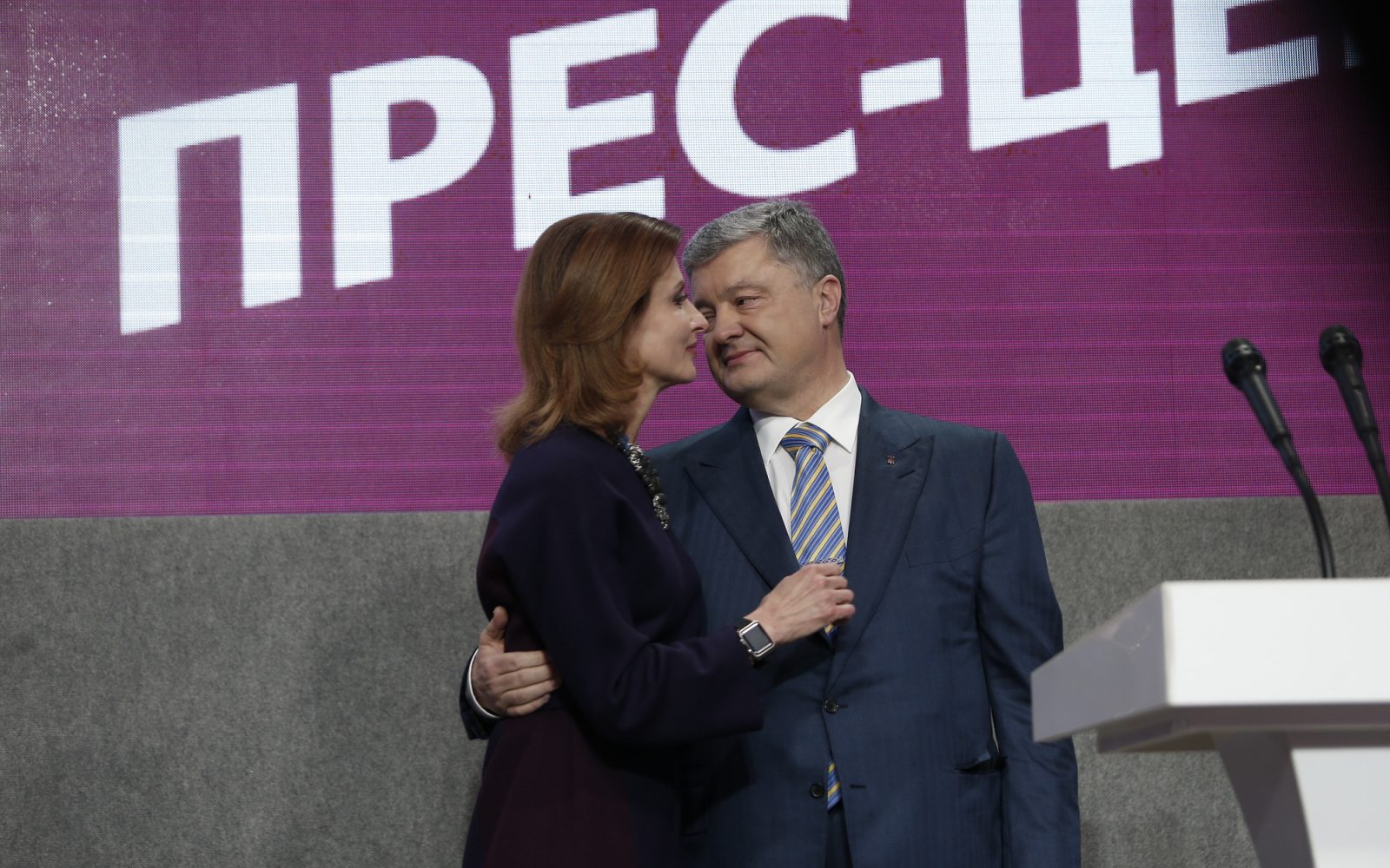 Порошенко про результати екзит-полу: «Ніколи не здавайся»