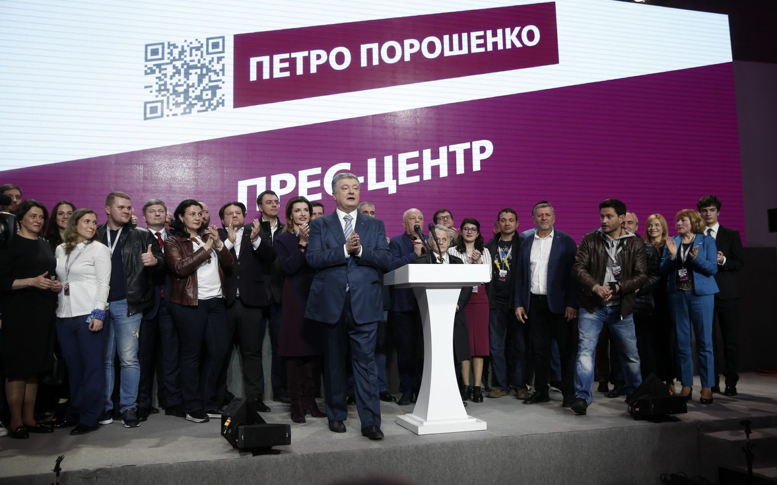 Порошенко про результати екзит-полу: «Ніколи не здавайся»