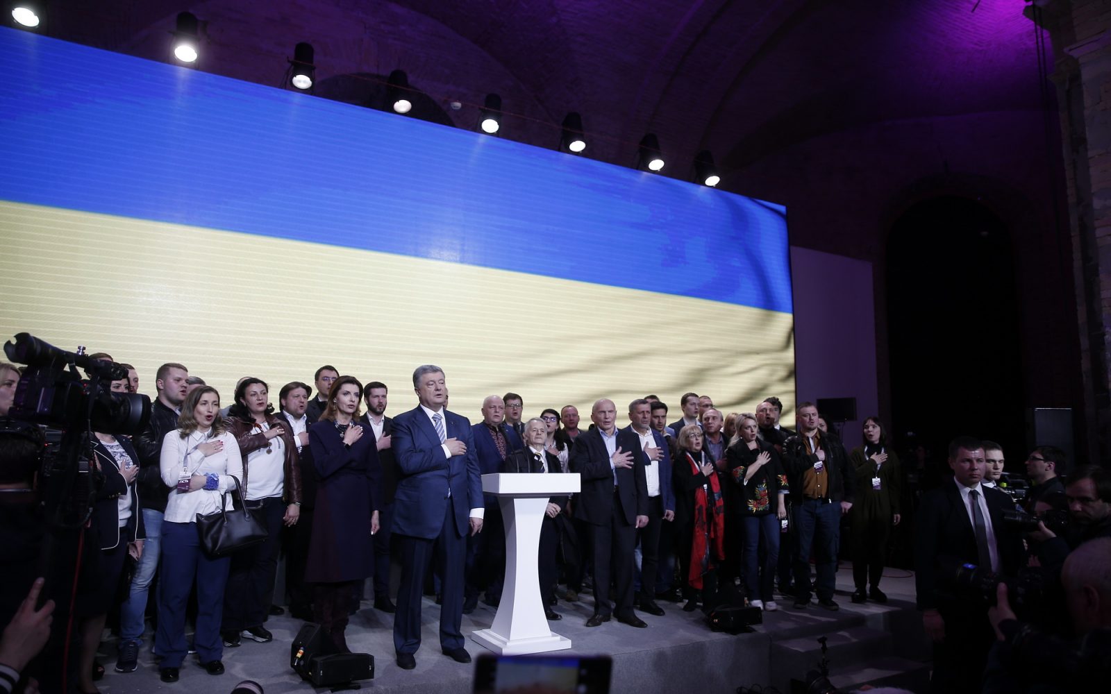 Порошенко про результати екзит-полу: «Ніколи не здавайся»