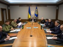 Порошенко скликав нараду РНБО через рішення суду щодо "Приватбанку"