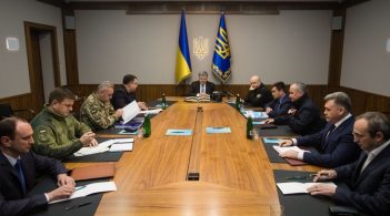 Порошенко скликав нараду РНБО через рішення суду щодо "Приватбанку"