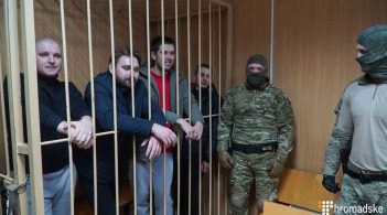 Суд у Москві залишив під вартою українських моряків