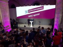 Порошенко про результати екзит-полу: "Ніколи не здавайся"