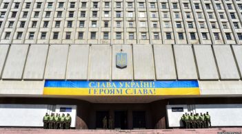 The CEC officially announced the results of the first round and appointed a second one