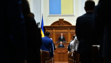Розпуск парламенту: чому Зеленський поспішає з виборами та чого очікувати?