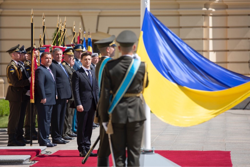 Тиждень у призмі: інавгурація Зеленського, справа на Порошенка та війна нардепів проти президента