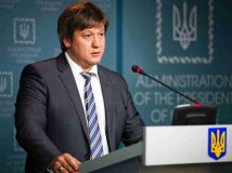 The secretary of the National Security and Defense Council declares that servers from the secret data have disappeared from the situational room in the AP