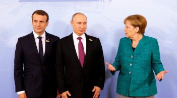 Меркель і Макрон поговорили з Путіним про Мінські домовленості