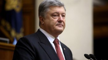 Генеральна прокуратура може силою доправити Порошенка на допит у справі Майдану
