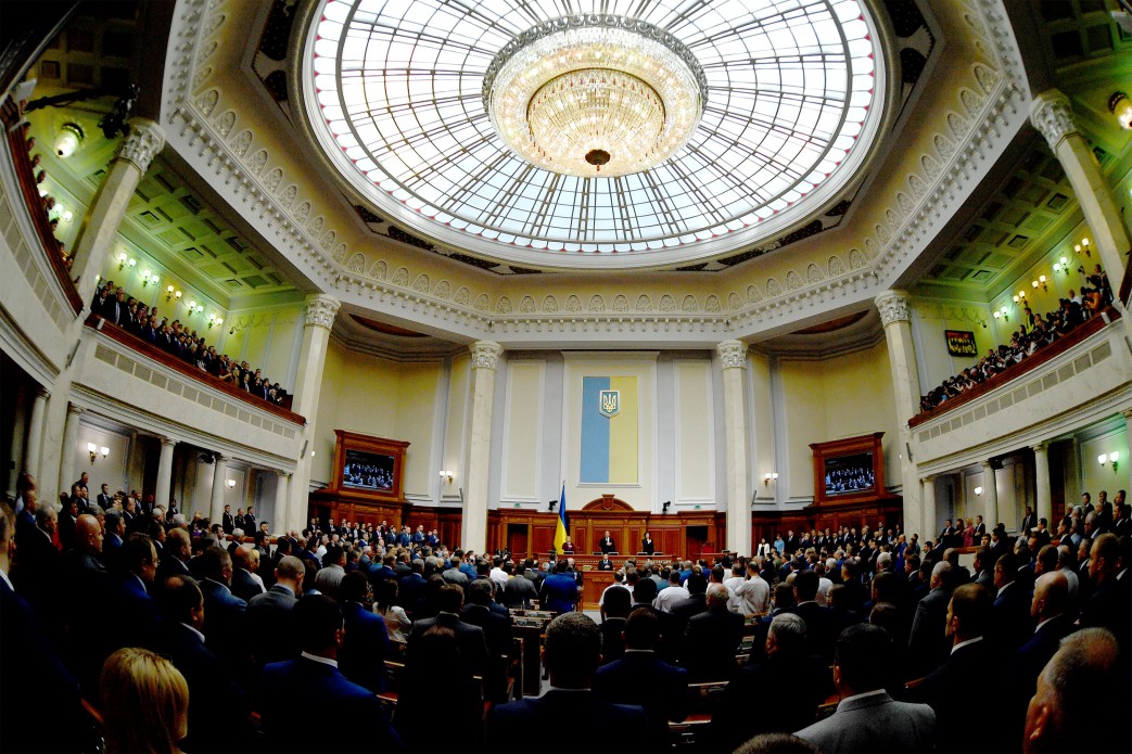 Тиждень у призмі: інавгурація Зеленського, справа на Порошенка та війна нардепів проти президента