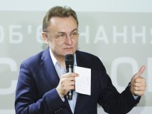 «Самопоміч» планує йти на парламентські вибори самостійно – Садовий