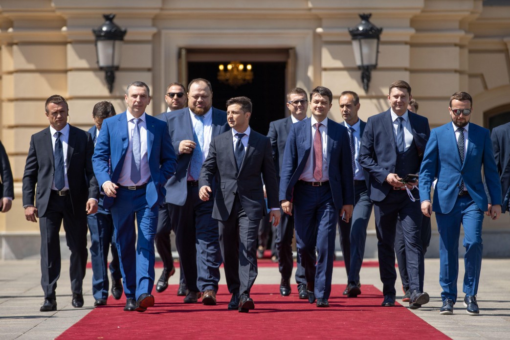 Тиждень у призмі: інавгурація Зеленського, справа на Порошенка та війна нардепів проти президента
