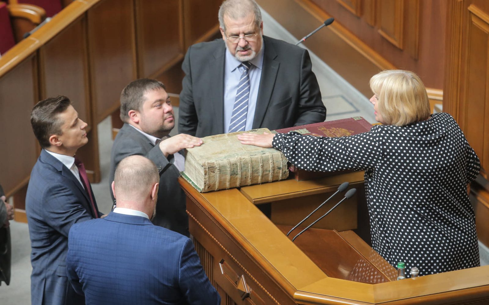 Новообраний президент Володимир Зеленський прийшов до Верховної Ради на інавгурацію