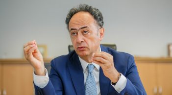 Посол ЄС: Київ не використав 8 млрд євро допомоги від Євросоюзу