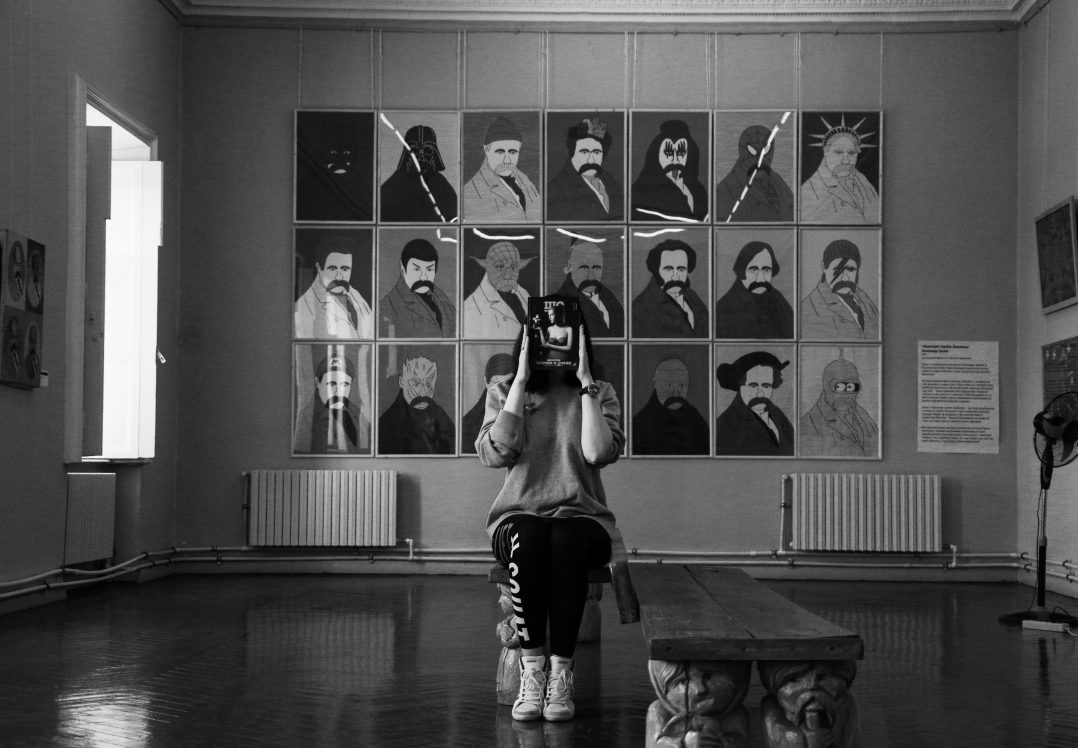 «Ми шукаємо своїх»: Олена Боришполець про конкурс короткої прози «Без Меж» та Одесу.