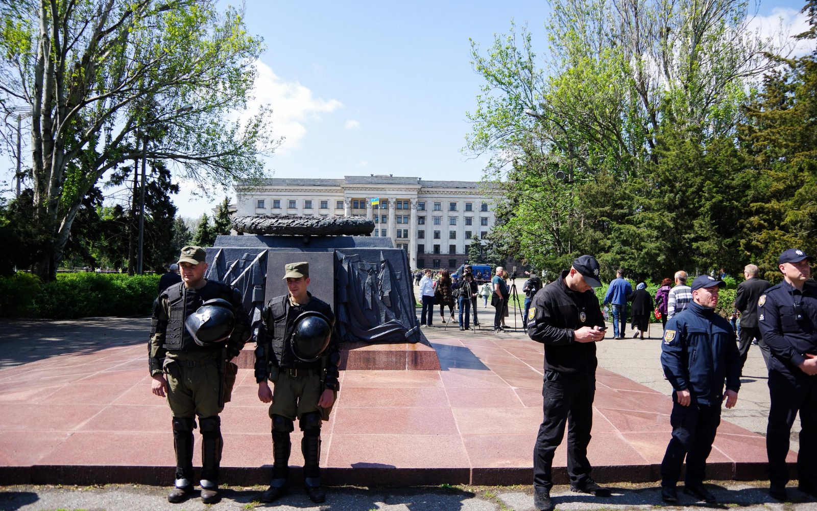Роковини трагедії в Одесі: акції проходять спокійно і під контролем поліції (фото)