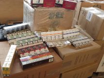 На волинському кордоні затримали 5 вантажівок із цигарками на 240 тис. дол.