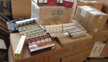 На волинському кордоні затримали 5 вантажівок із цигарками на 240 тис. дол.