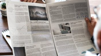 Зеленський, Путін, мова, бокс: як закордонні видання згадували Україну протягом квітня?
