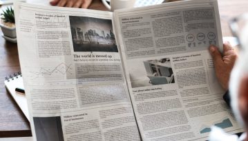 Зеленський, Путін, мова, бокс: як закордонні видання згадували Україну протягом квітня?