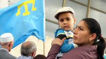 РФ продовжує переслідування кримських татар: у Криму затримали активістів