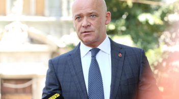 СБУ підозрює мера Одеси Труханова у підробці документів
