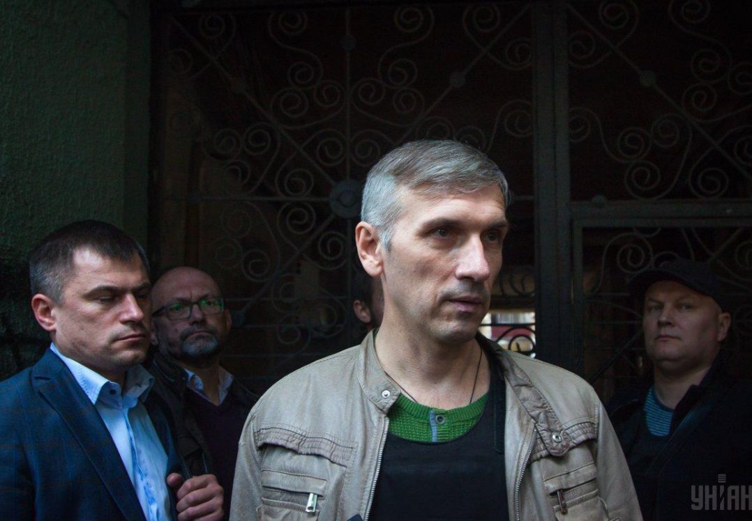 Підозрюваних у замаху на активіста Михайлика відпустили з-під варти
