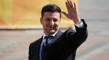 Зеленський сьогодні в Парижі зустрінеться з Макроном