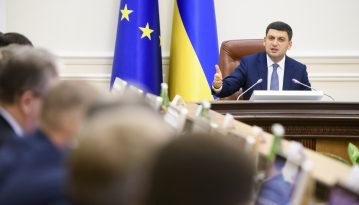 Кабмін пропонує Зеленському звільнити очільників 13 областей