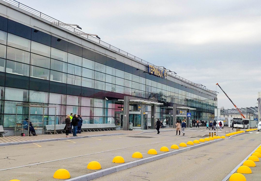 У Борисполі пасажири заблокували термінал