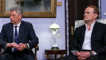 Медведчук та Бойко знову полетіли в РФ на «переговори»