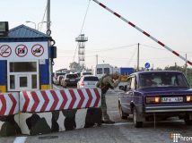 Кримчан опитуватимуть про мету поїздки до материкової України