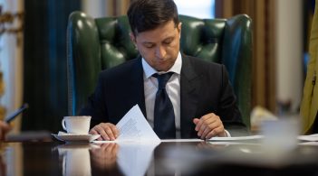 Президент Зеленський звільнив 15 губернаторів