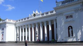 Одесити звернулися до Зеленського з проханням провести аудит роботи місцевої влади