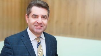 Посол України в Чехії – про акції проти Бабіша, збільшені вдвічі квоти на працевлаштування українців, а також про підготовку до парламентських виборів у Празі