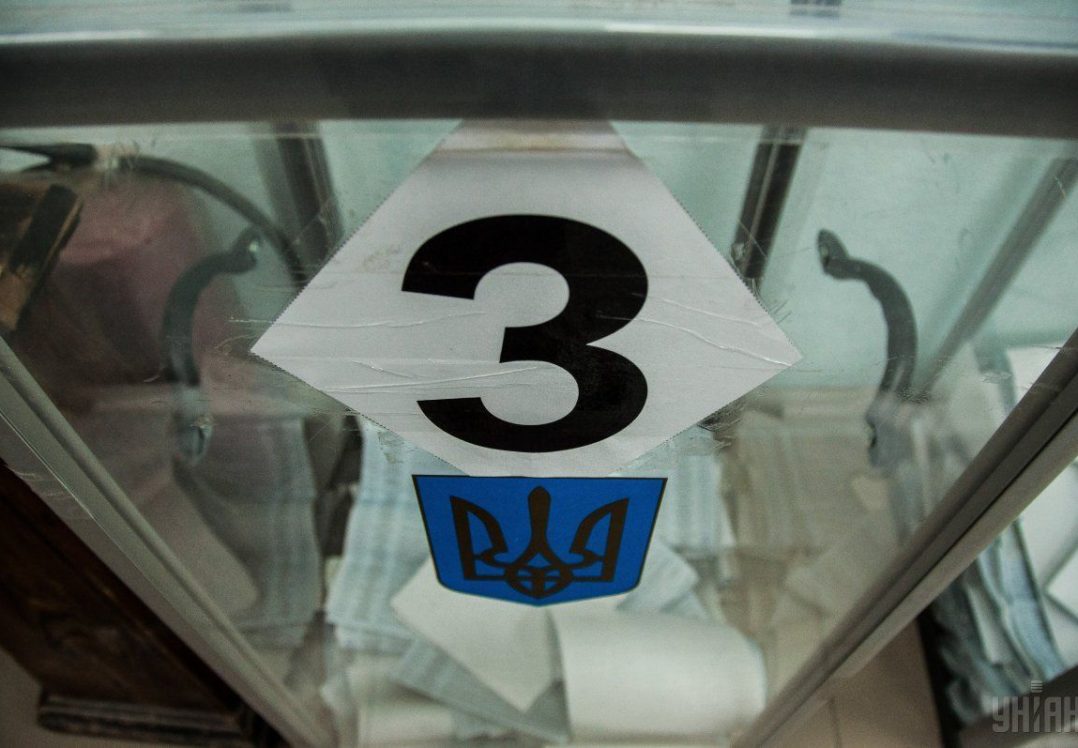 16.3% of voters have already come to vote. Most actively vote are in Luhansk region